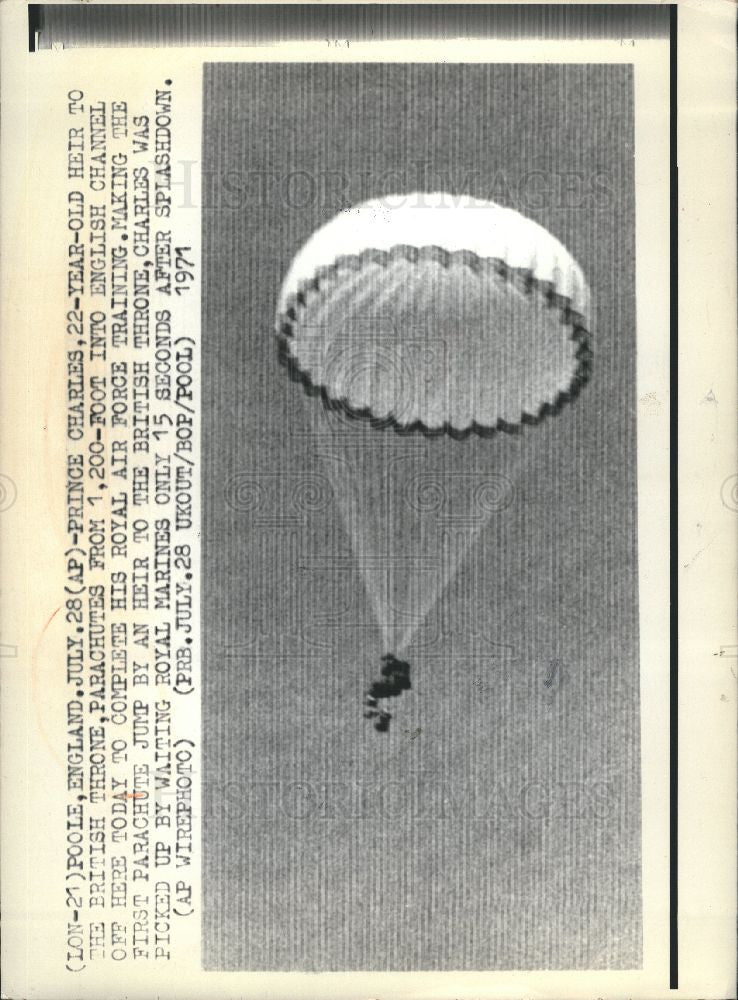 1971 Press Photo Prince Charles British parachute royal - Historic Images