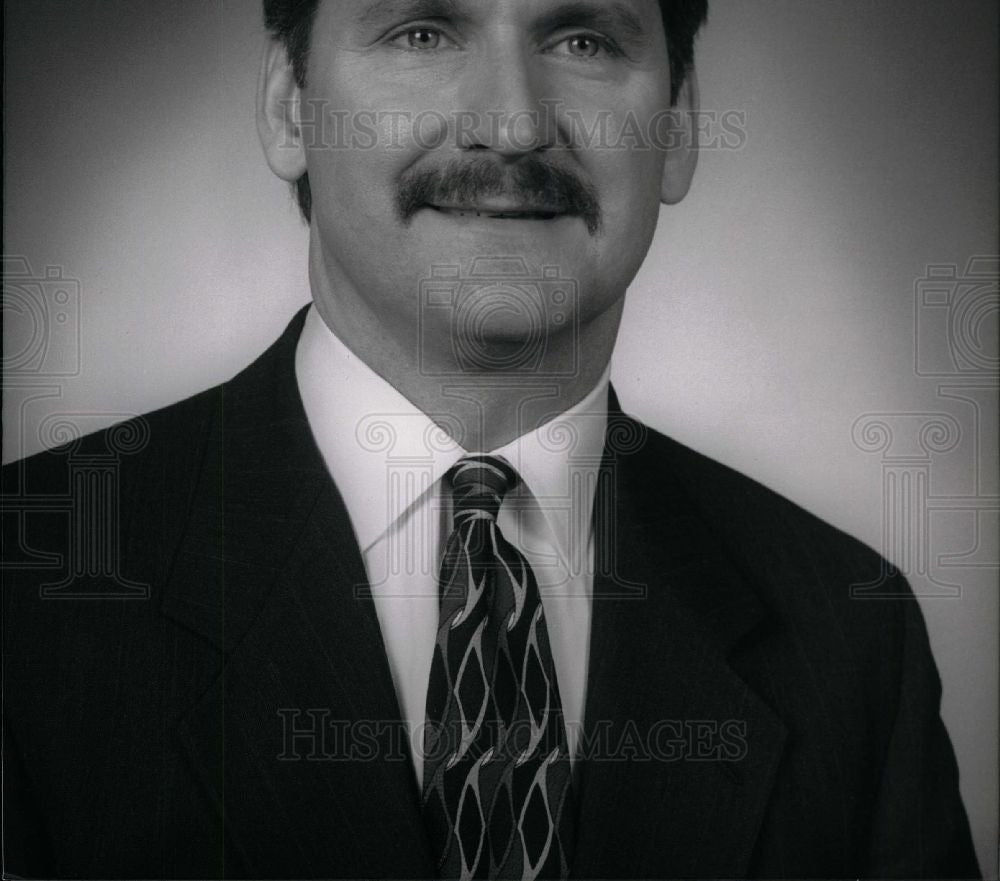 1995 Press Photo Bob Sliva General Sales Manager - Historic Images