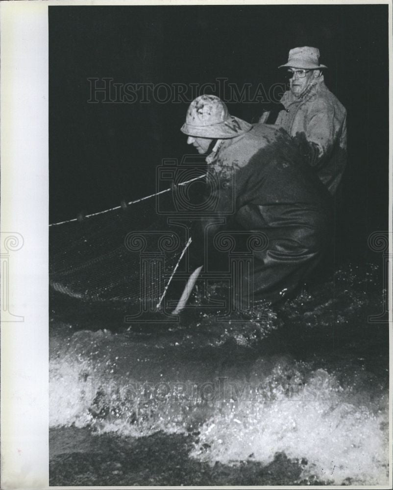 1978 Press Photo Fishing Smelt Dipping - Historic Images