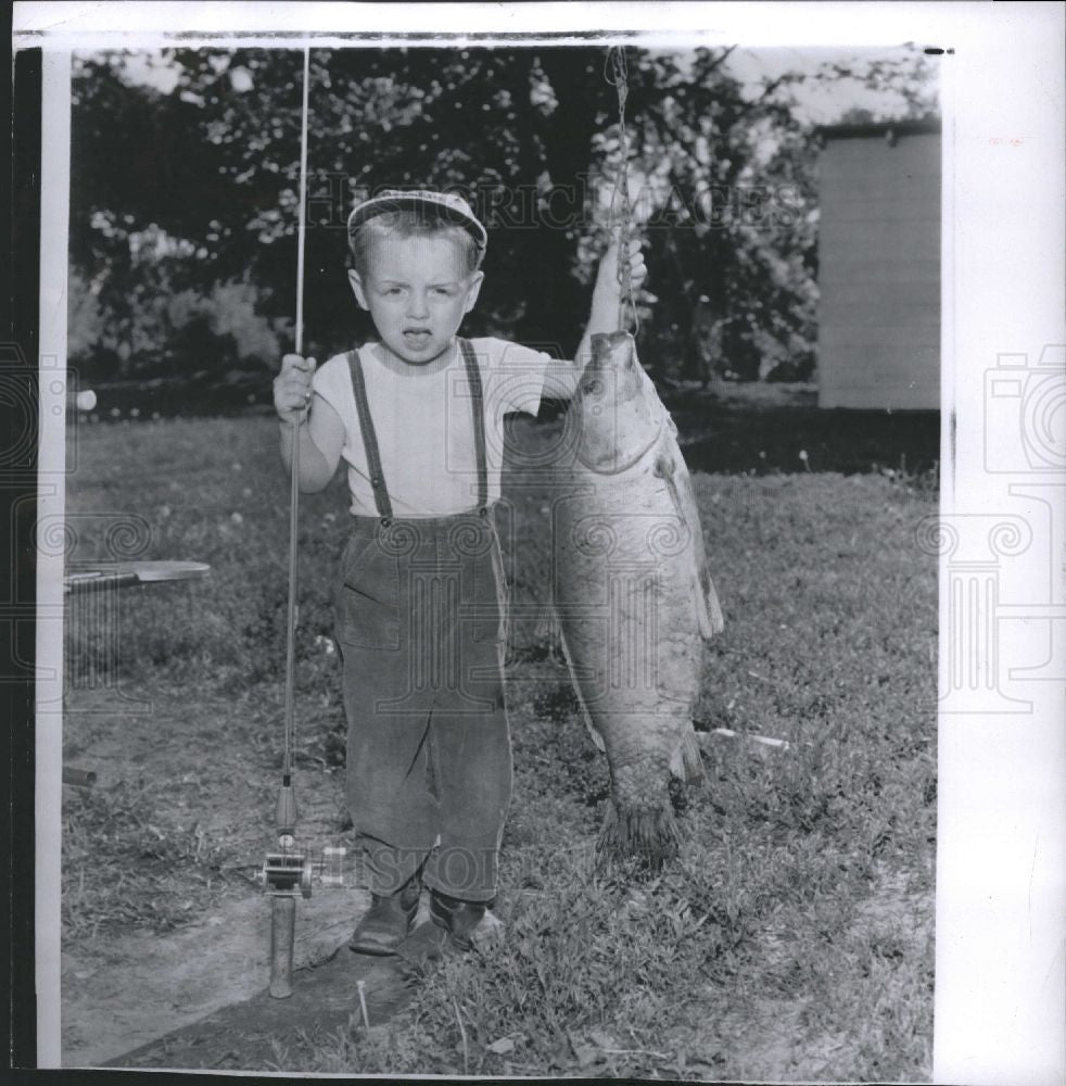 1957 Press Photo Fish ZCC MET - Historic Images