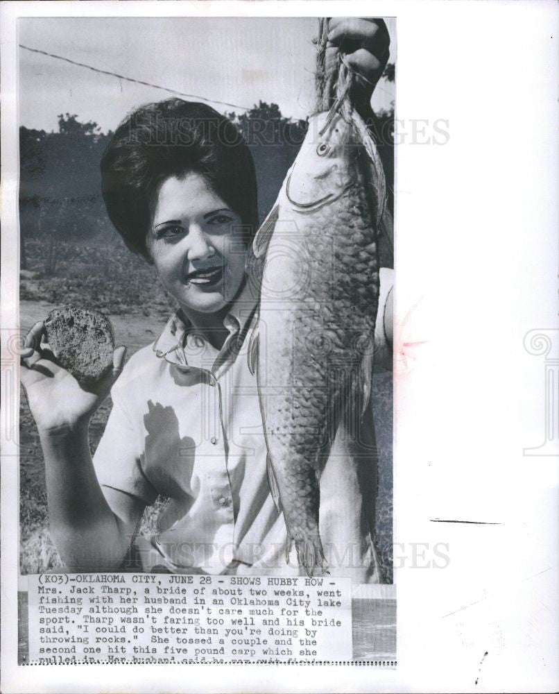 1967 Press Photo Jack Tharp five pound carp - Historic Images