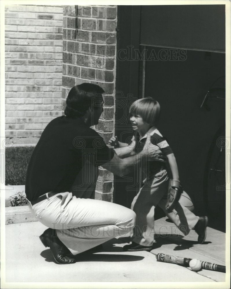 Press Photo Father - Historic Images