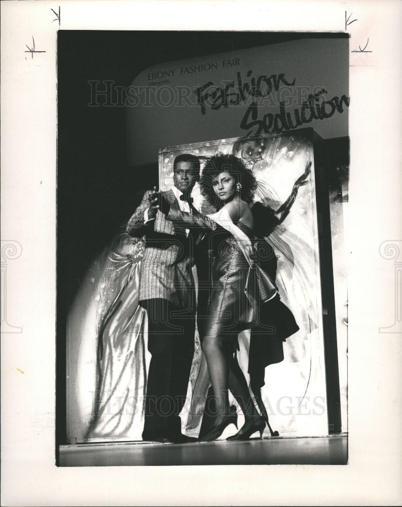 1988 Press Photo Ebony Fashion Fair Models Couple - Historic Images