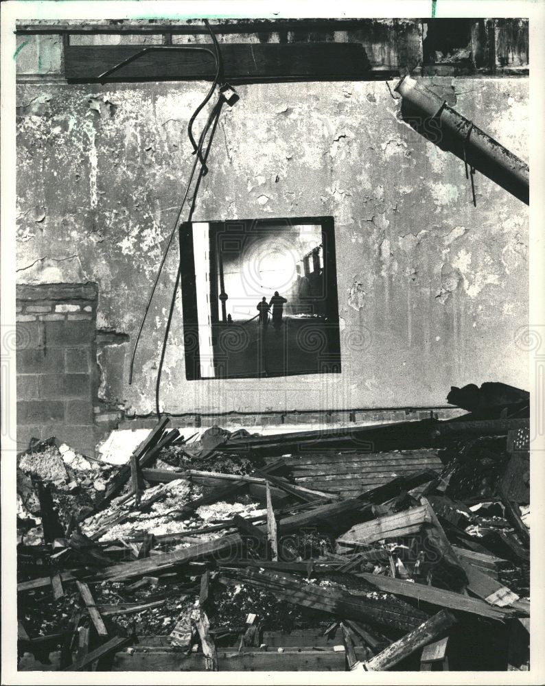 1987 Press Photo Fire Detroit Warehouse 1987 - Historic Images