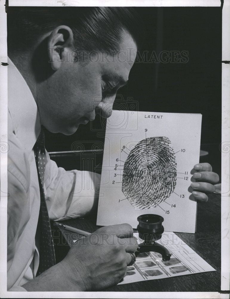 1952 Press Photo Fingerprint comparison points - Historic Images