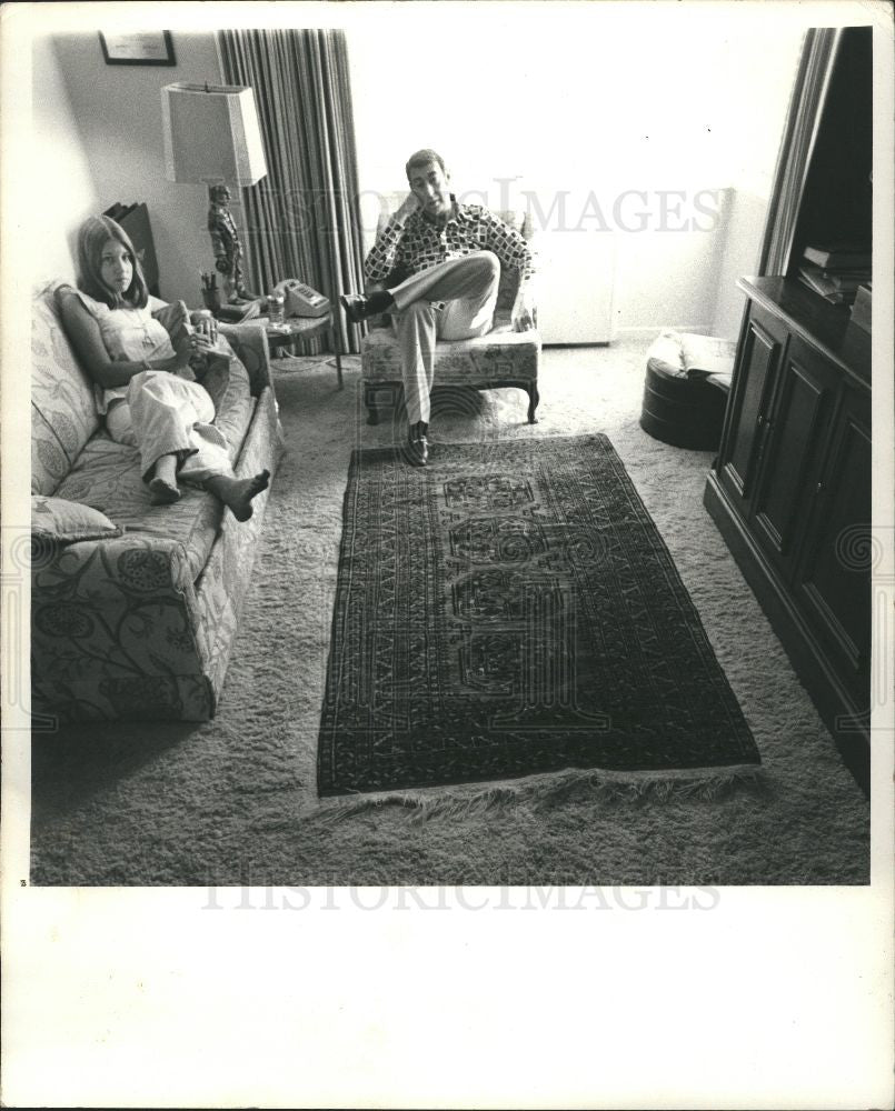 1975 Press Photo Cosell Hilary Apartment - Historic Images