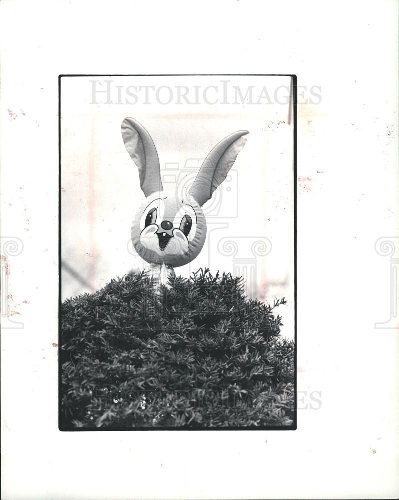 1983 Press Photo Easter - Historic Images