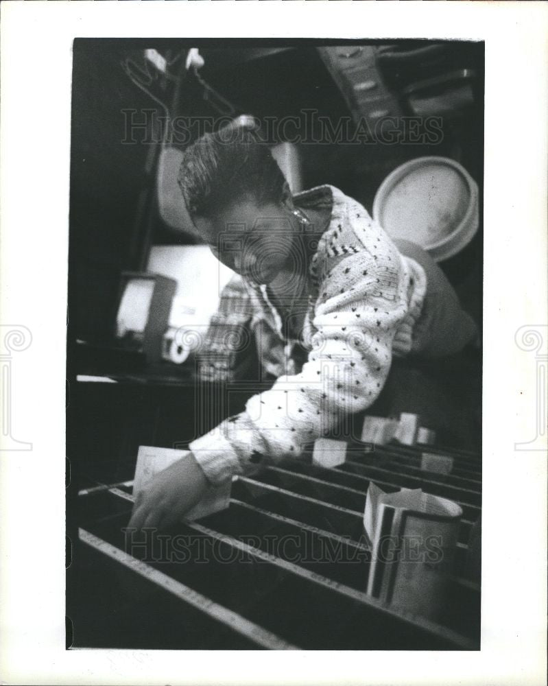 1992 Press Photo Mieisha Tanner Hotel Eddystone Veteran - Historic Images