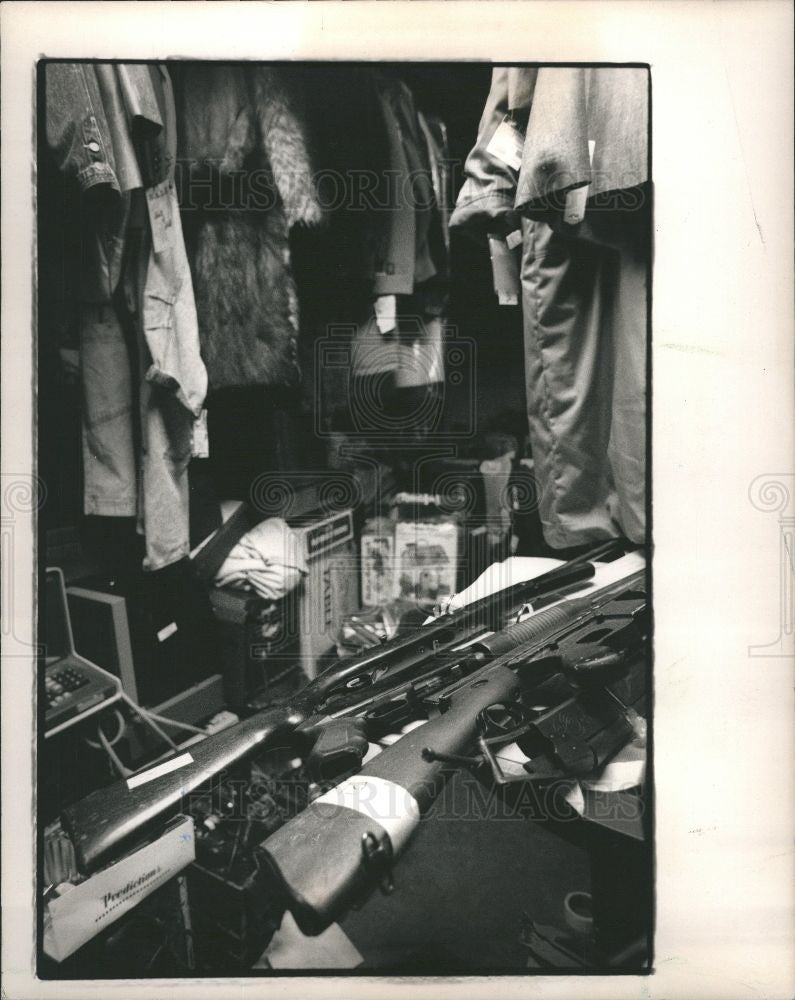 1988 Press Photo drug raids Guns confiscated - Historic Images