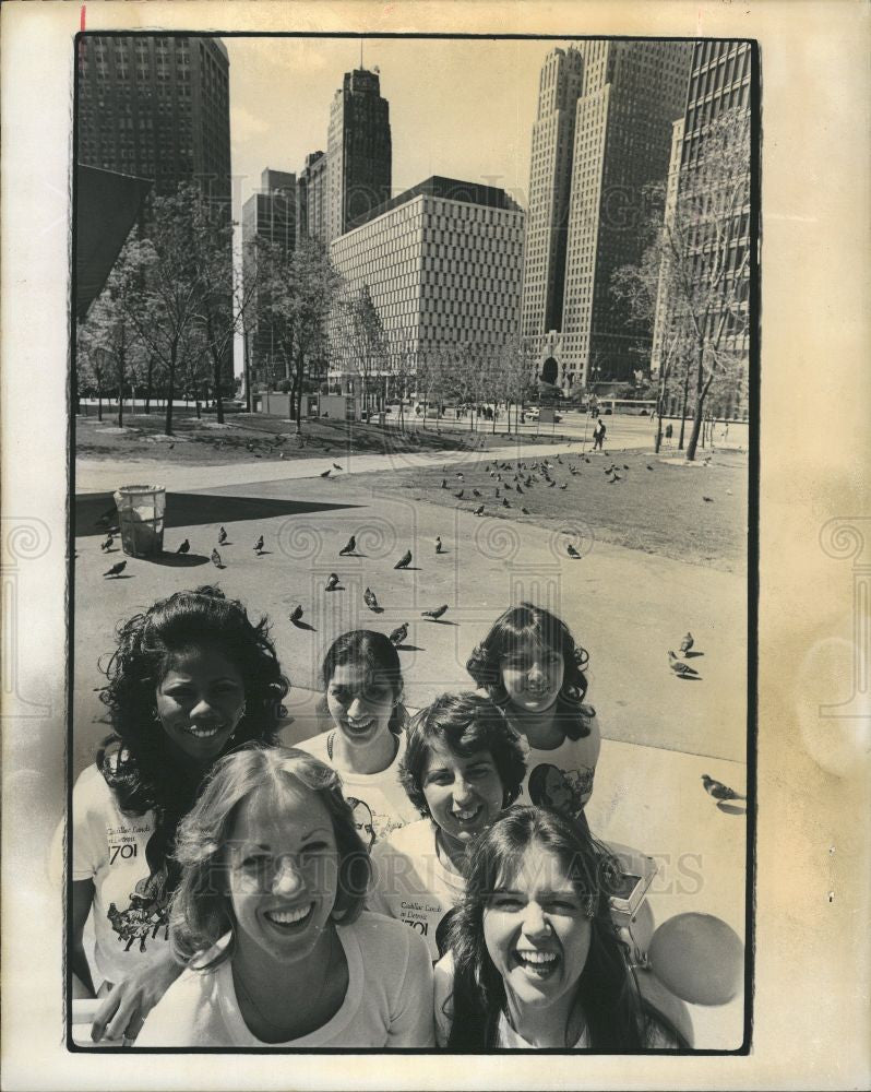1976 Press Photo Downtown Detriot days - Historic Images