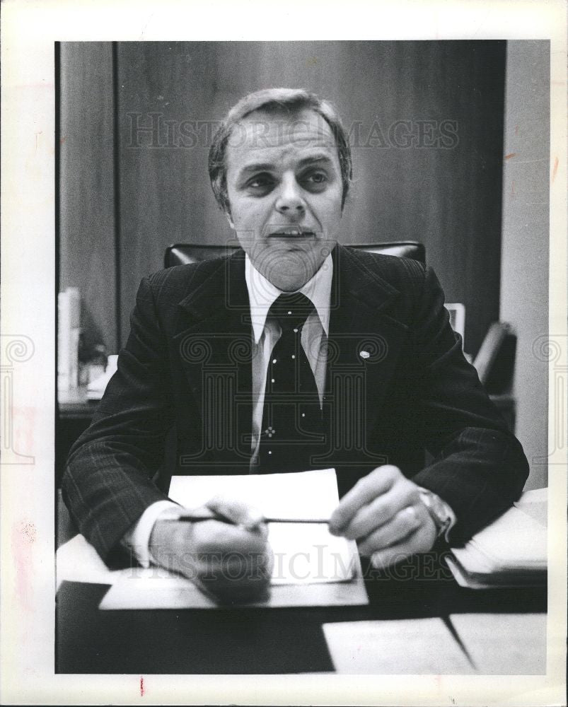 1980 Press Photo Gary E. Costly Kellogg VP - Historic Images