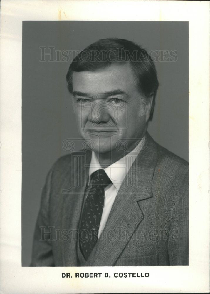 1987 Press Photo Robert B. Costello - Historic Images