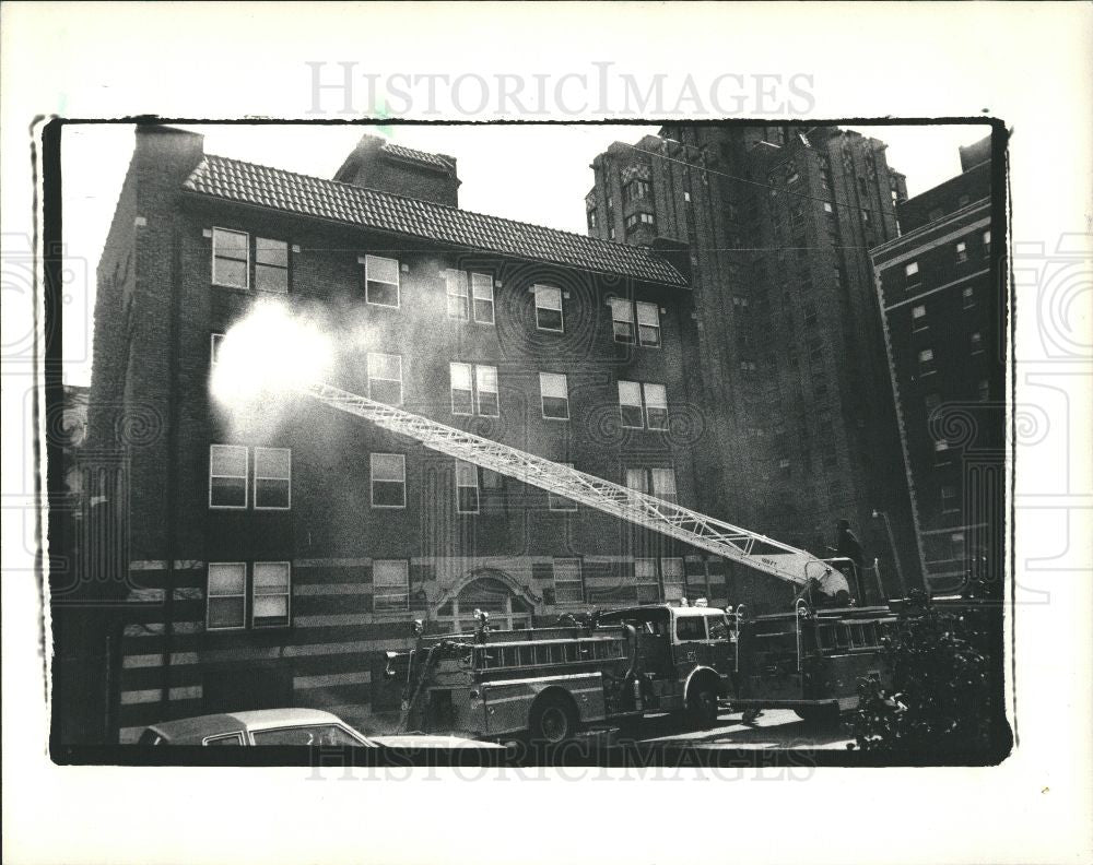 1987 Press Photo Fire Truck Children Matches - Historic Images