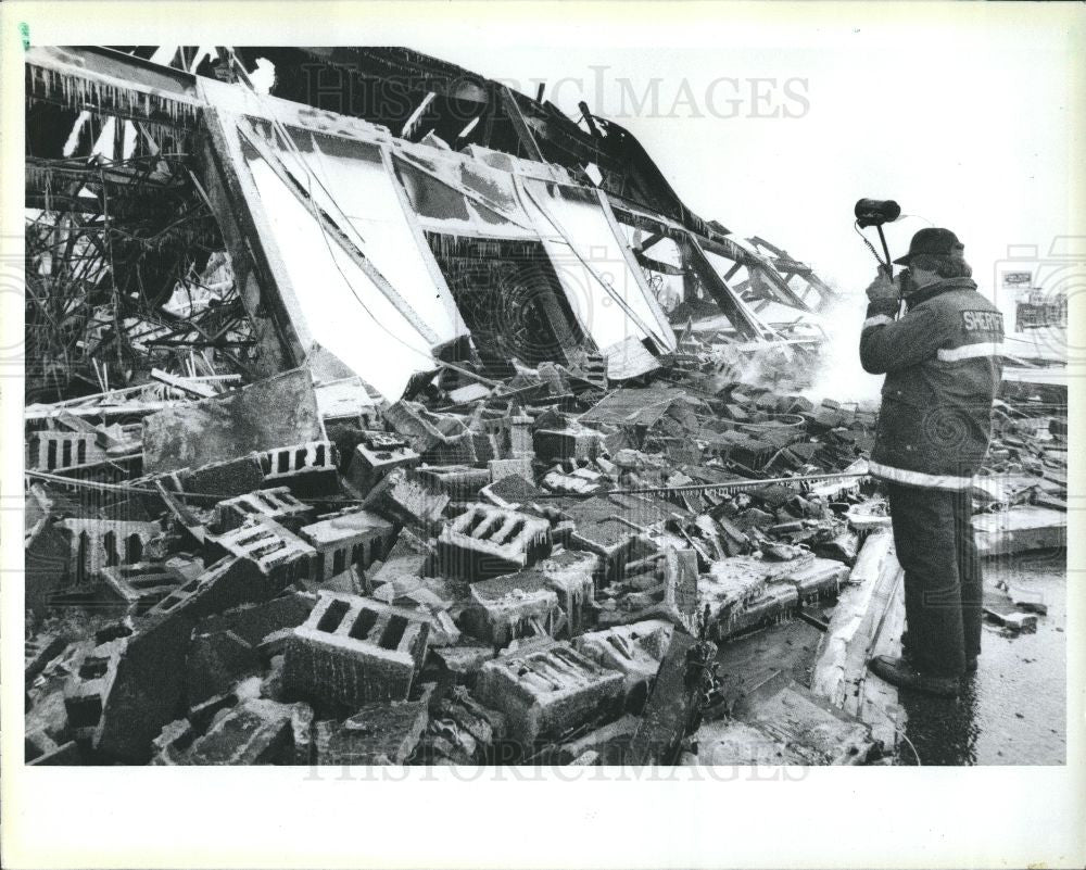 1986 Press Photo Fire Destroys Art Store Birmingham - Historic Images