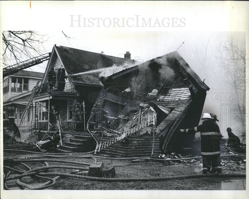 1980 Press Photo leaking gas pipe expolosion east side - Historic Images