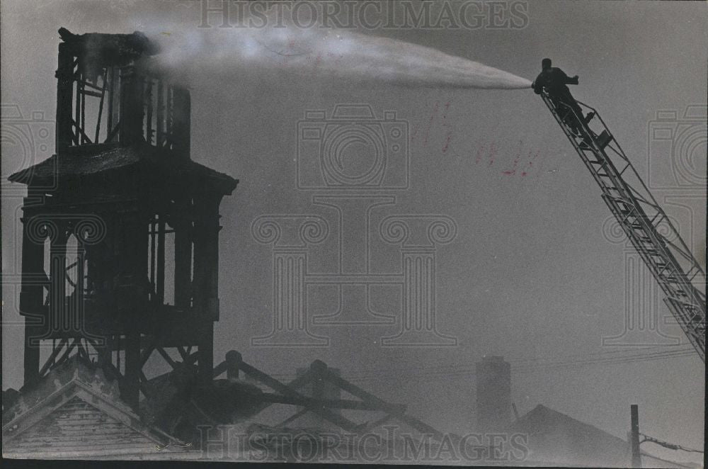 1970 Press Photo Fire Destroys Congregational Church - Historic Images