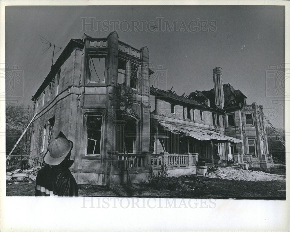 1978 Press Photo Fire fireman building - Historic Images