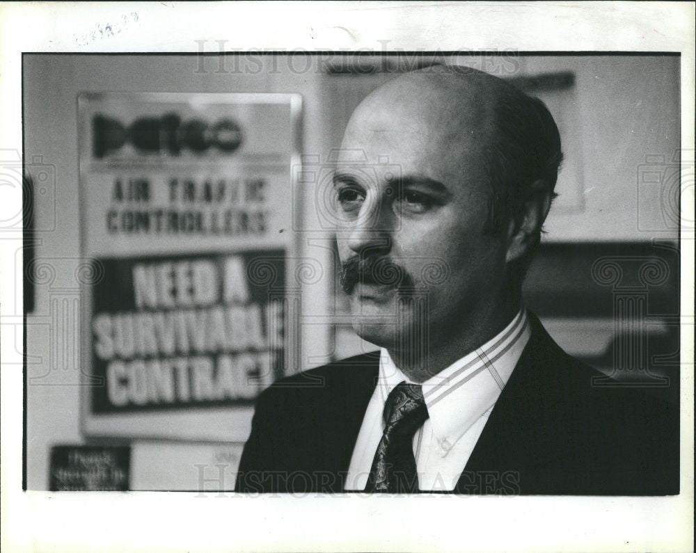 1992 Press Photo Steve Conaway Air Traffic Controller - Historic Images