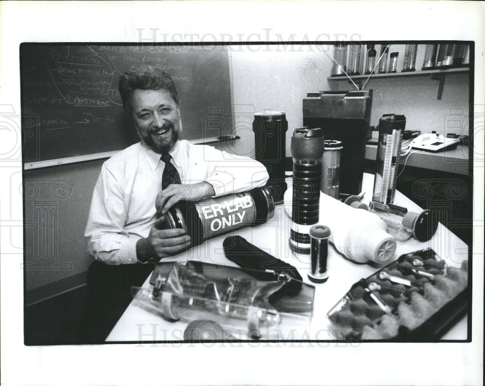 1992 Press Photo Harry Colombo President - Historic Images