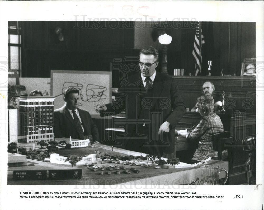1991 Press Photo Kevin Costner JFK Warner Bros drama - Historic Images