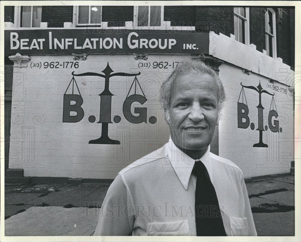 1979 Press Photo Charles Costa Beat Inflation Group Inc - Historic Images
