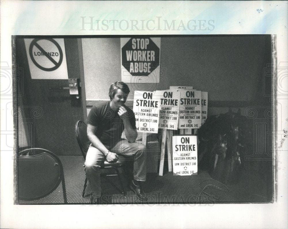 1989 Press Photo Tom Barker Eastern Airlines Strike - Historic Images
