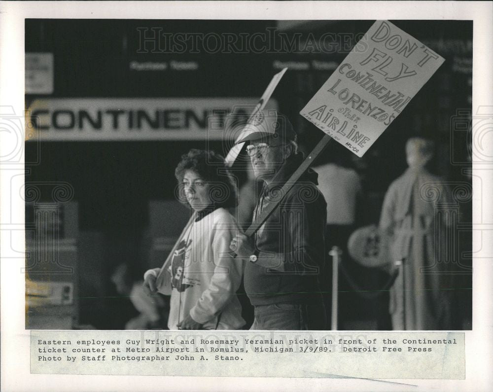 1989 Press Photo Guy Wright Rosemary Yeramian picket - Historic Images