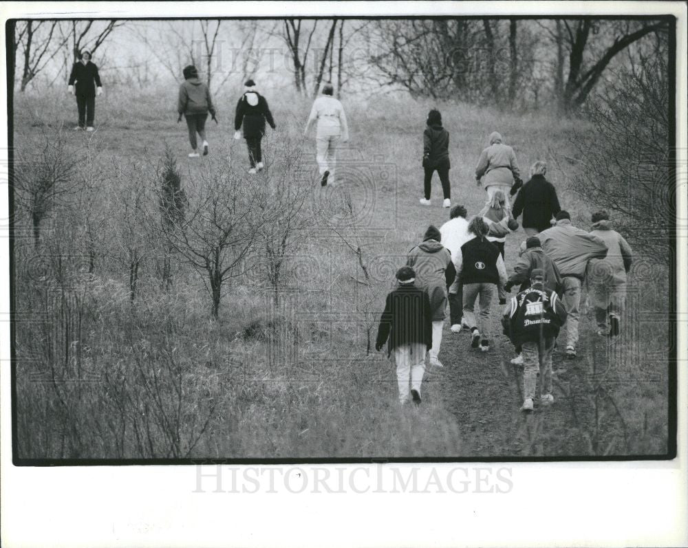 1991 Press Photo Earth Day West Bloomfield Michigan - Historic Images