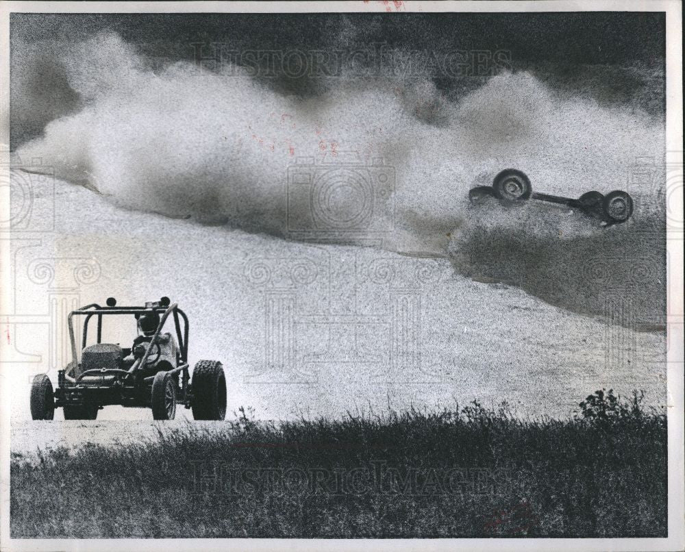 1970 Press Photo dune buggy flip spin transportation - Historic Images