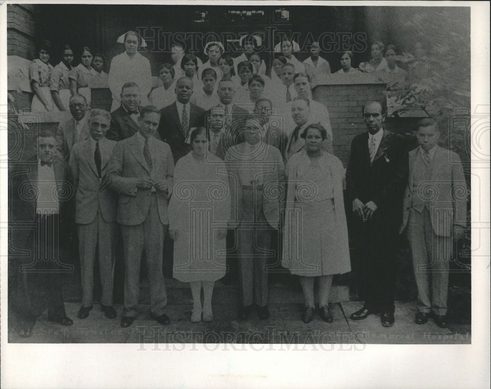 1989 Press Photo Staff - Memorial Hospital - Historic Images