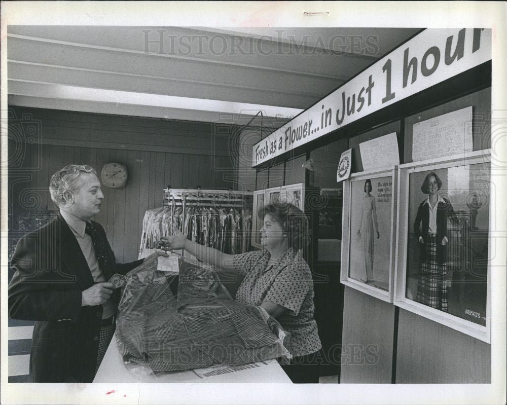 1978 Press Photo Dry Cleaning - Historic Images