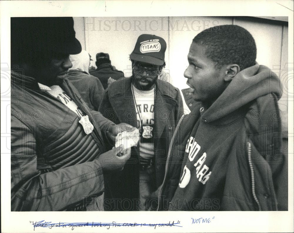 1985 Press Photo Drug raid - Historic Images