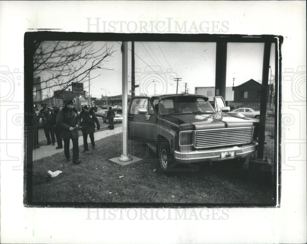 1989 Press Photo Drug Raid Michigan Avenue - Historic Images