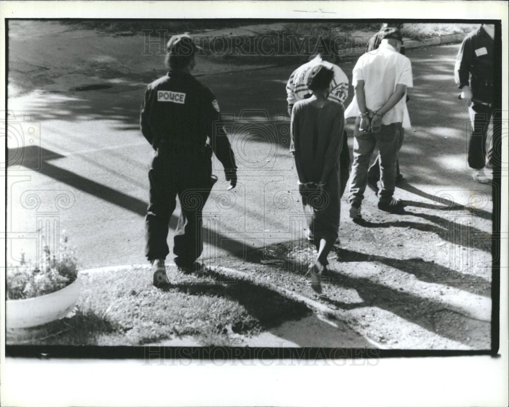 1990 Press Photo Drug raid suspects - Historic Images