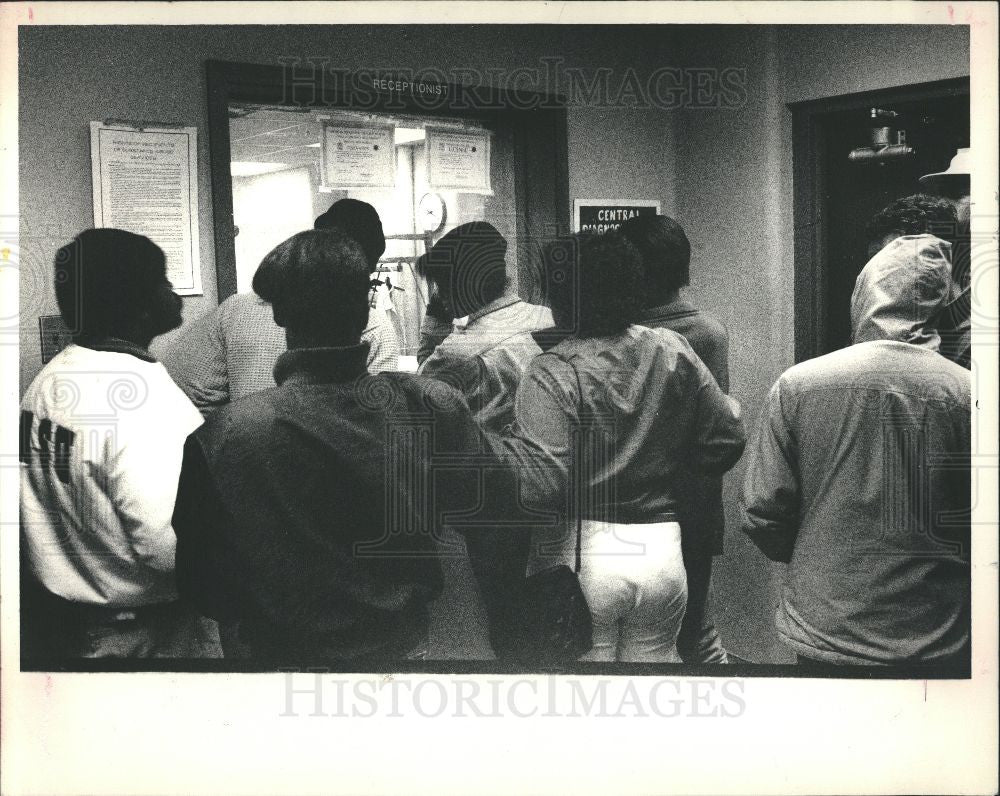 1987 Press Photo Drug Abuse Substance Abuse - Historic Images