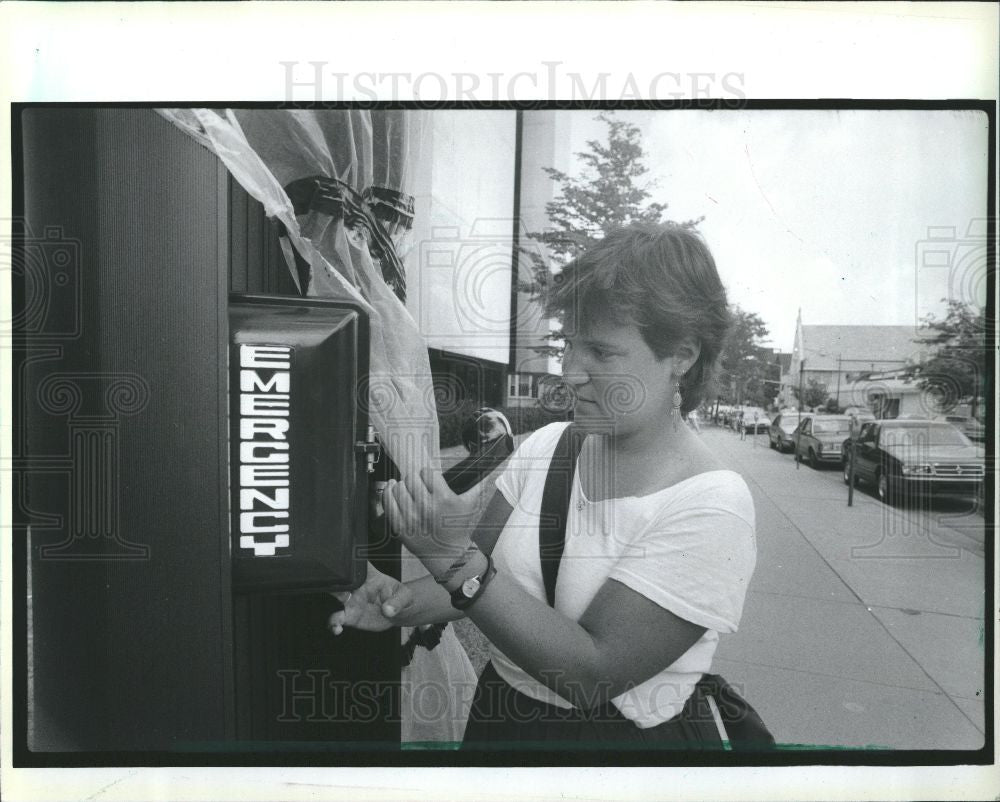 1986 Press Photo Pam Kisch Sexual Assault Prevention - Historic Images