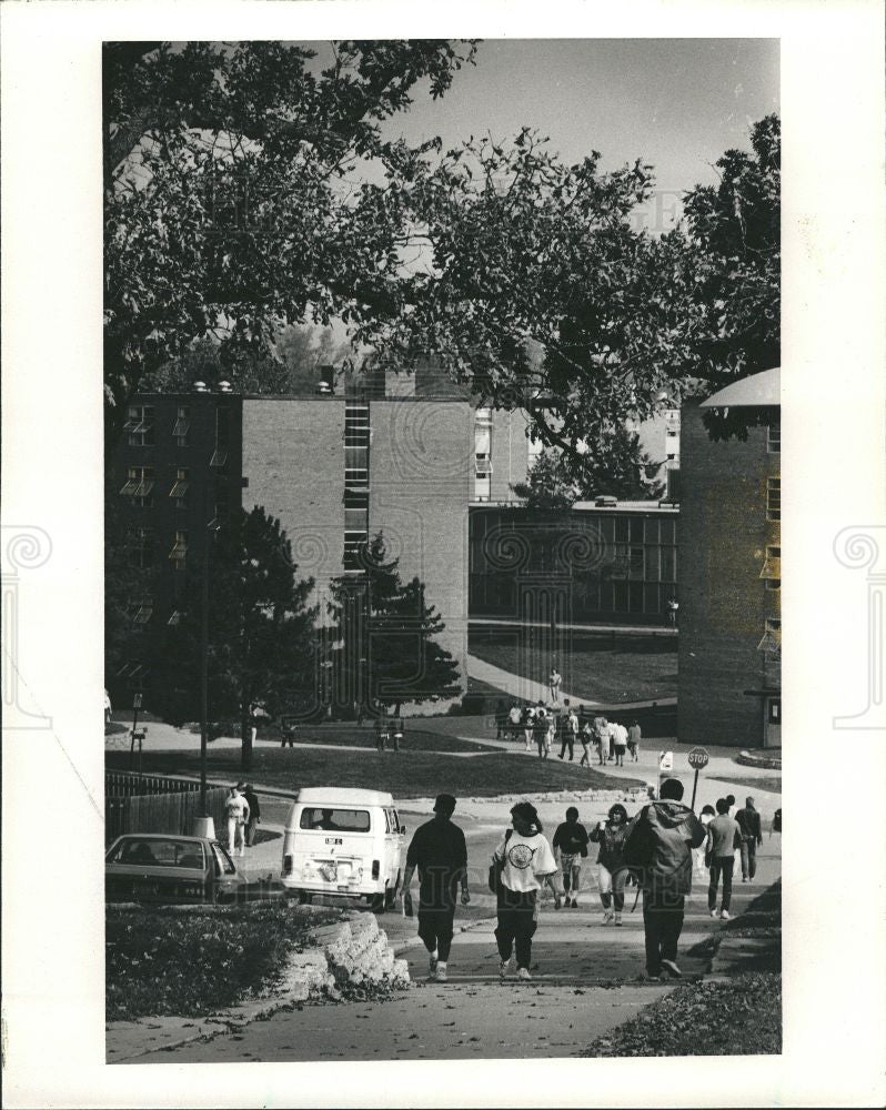 1987 Press Photo Eastern Michigan University campus - Historic Images