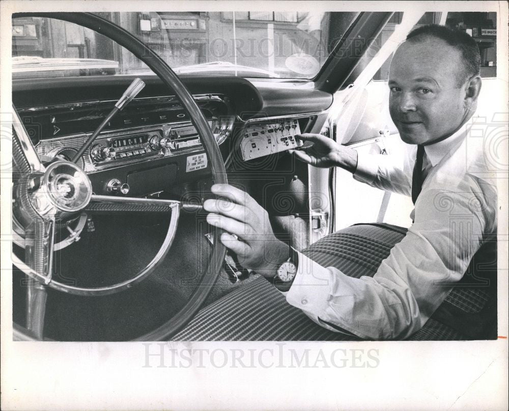 1963 Press Photo Drivers training Fords UM device 1963 - Historic Images