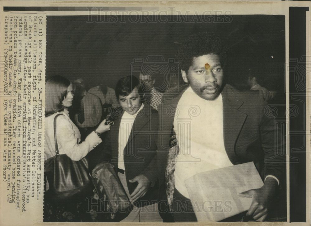 1974 Press Photo Malachi Williamson draft evasion - Historic Images