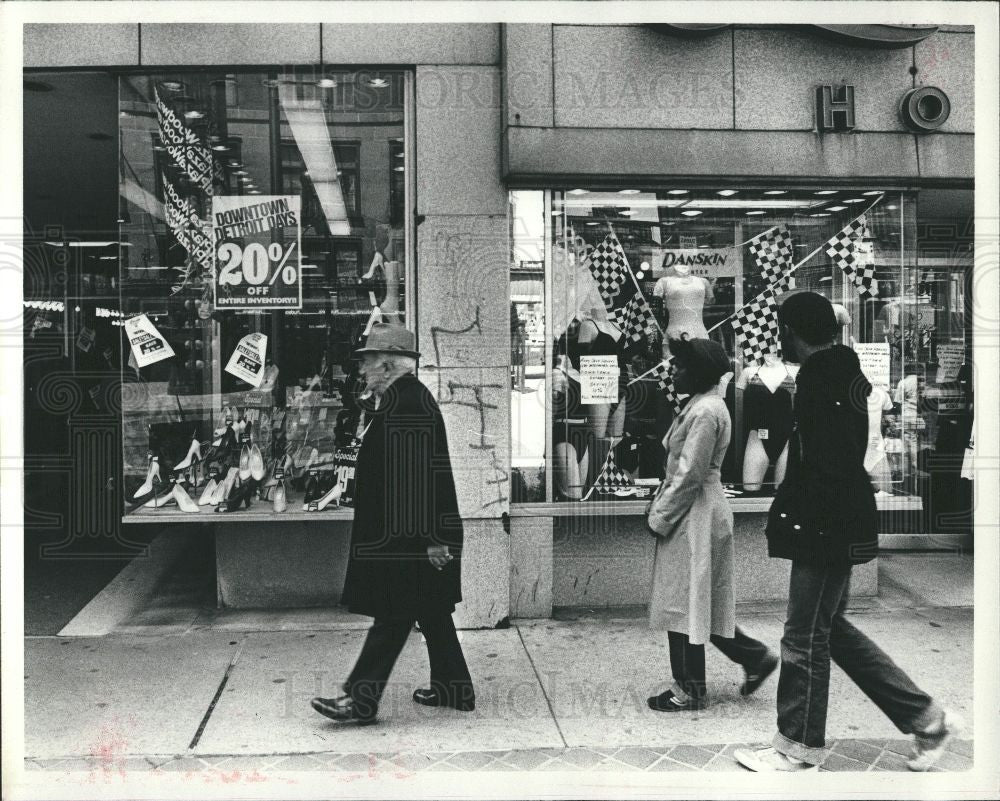 1983 Press Photo Downtown Detroit Days Festival Store - Historic Images