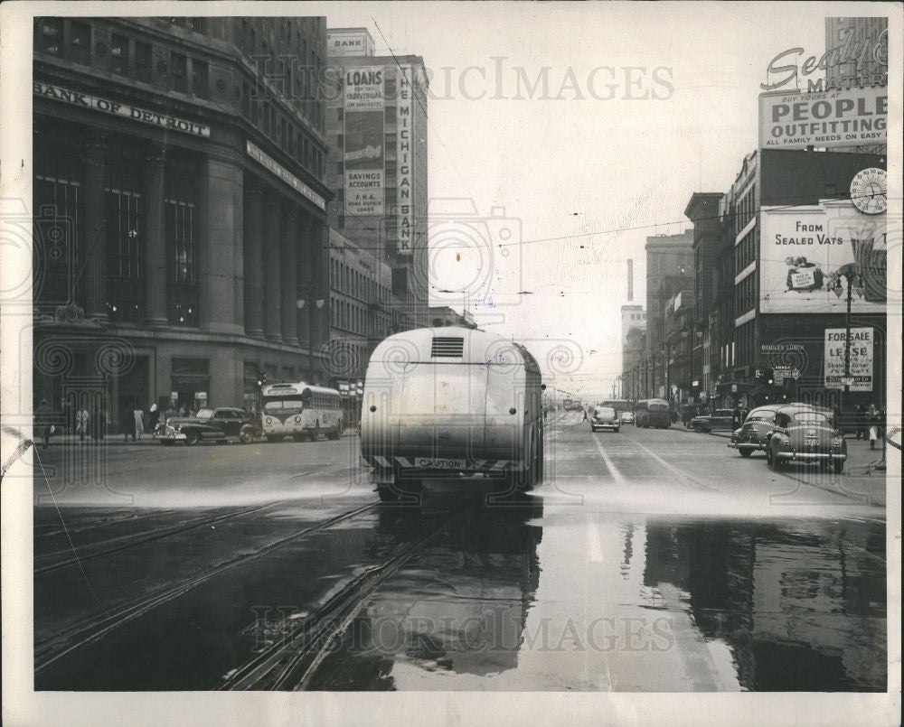 1948 Press Photo Detroit DPW Woodward Historic Street - Historic Images