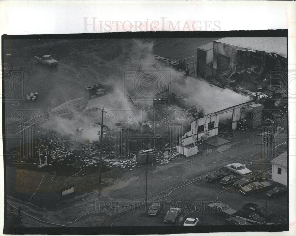 1990 Press Photo Fire - Historic Images