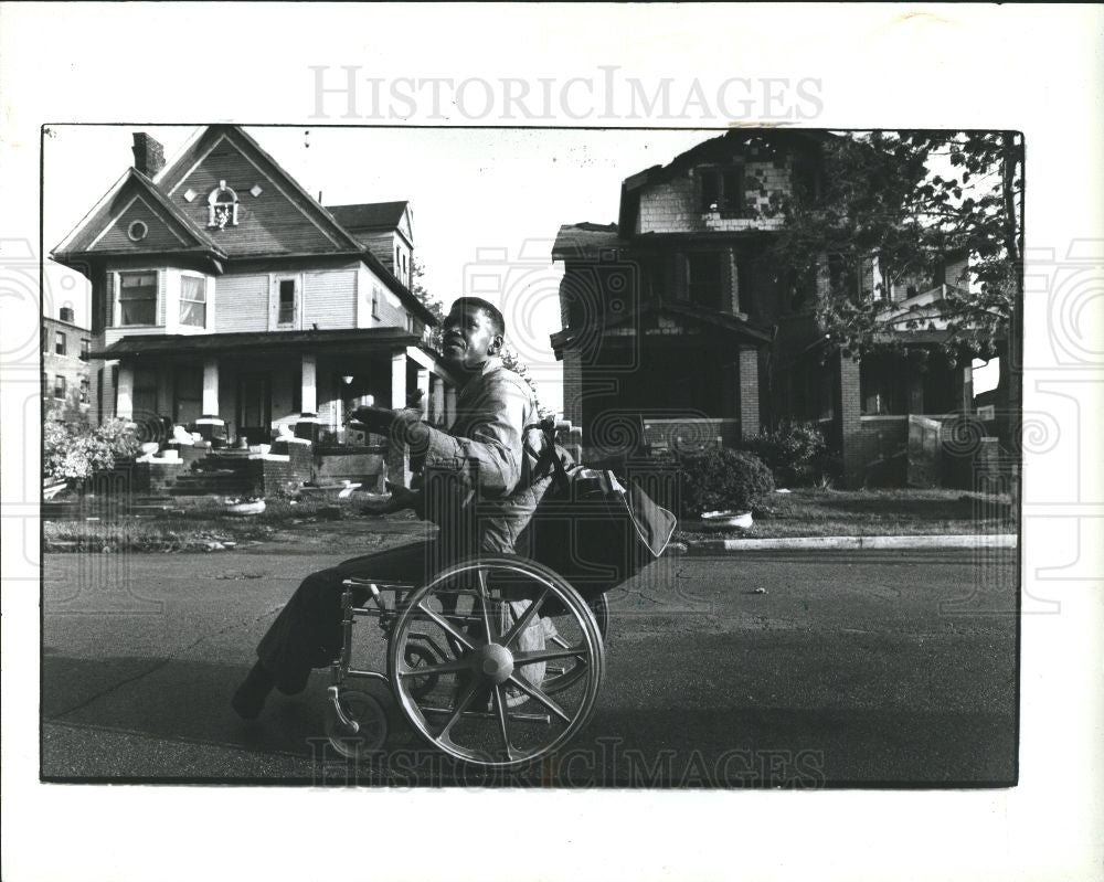 1992 Press Photo Walter Coles Pingree Boarding Fire - Historic Images