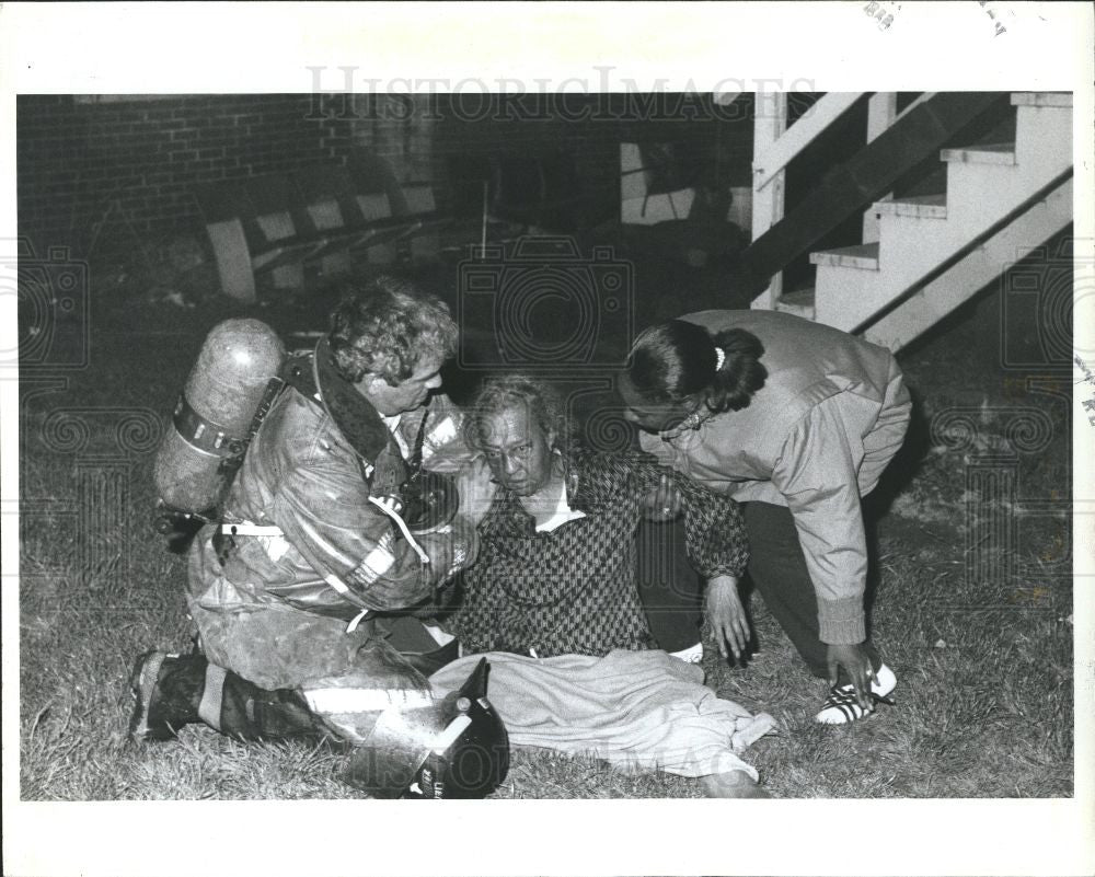 1992 Press Photo Theresa Hunter Ray Donaldson fire - Historic Images