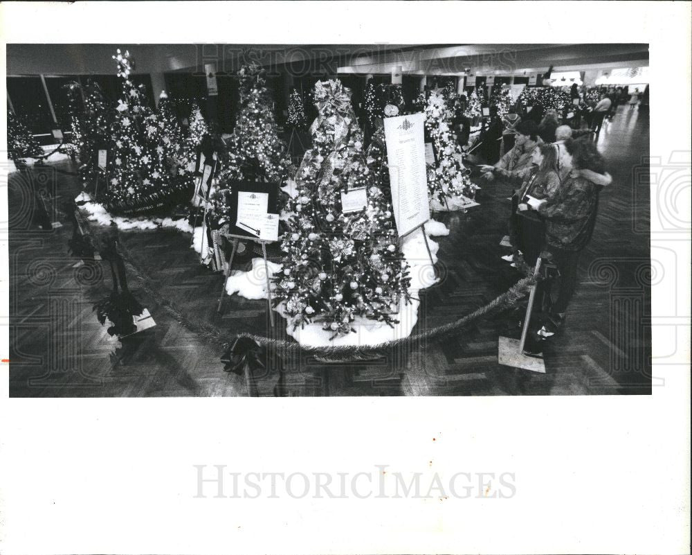 1992 Press Photo Cobo Hall Festival of Trees Christmas - Historic Images
