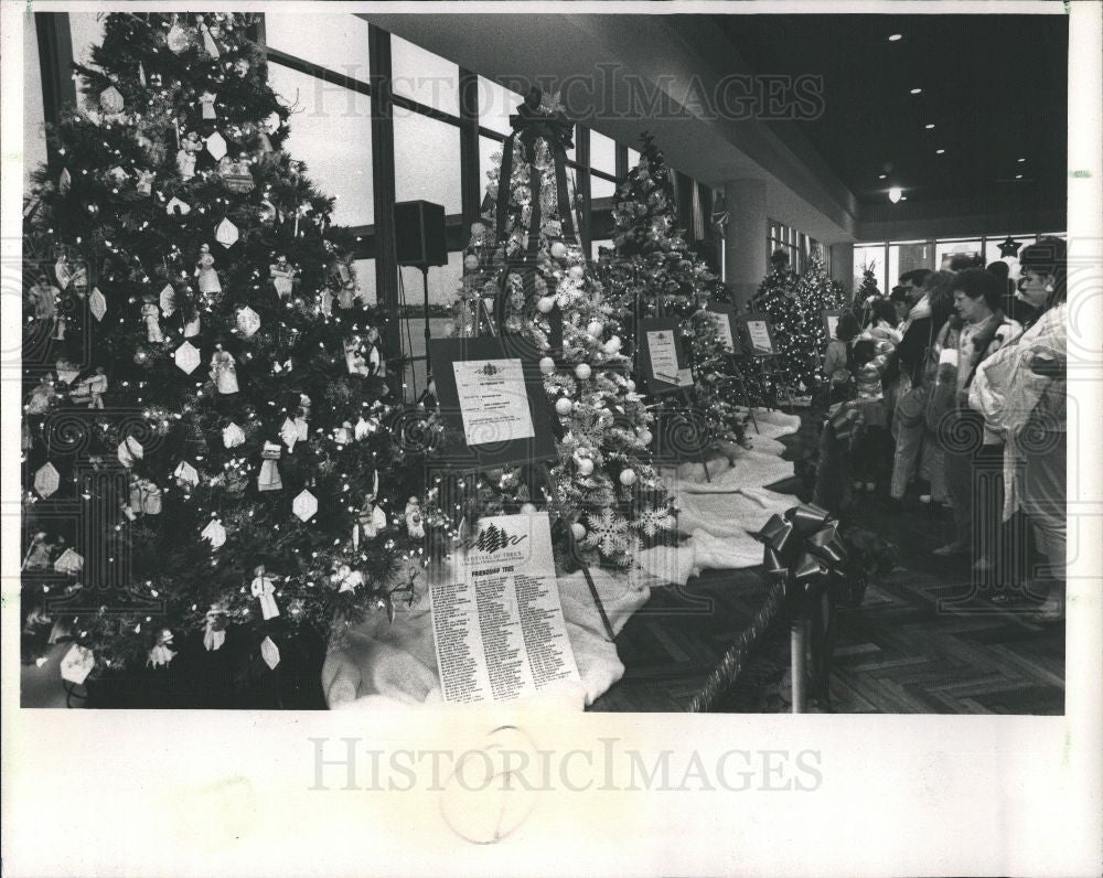 1988 Press Photo Festival of Trees - Historic Images