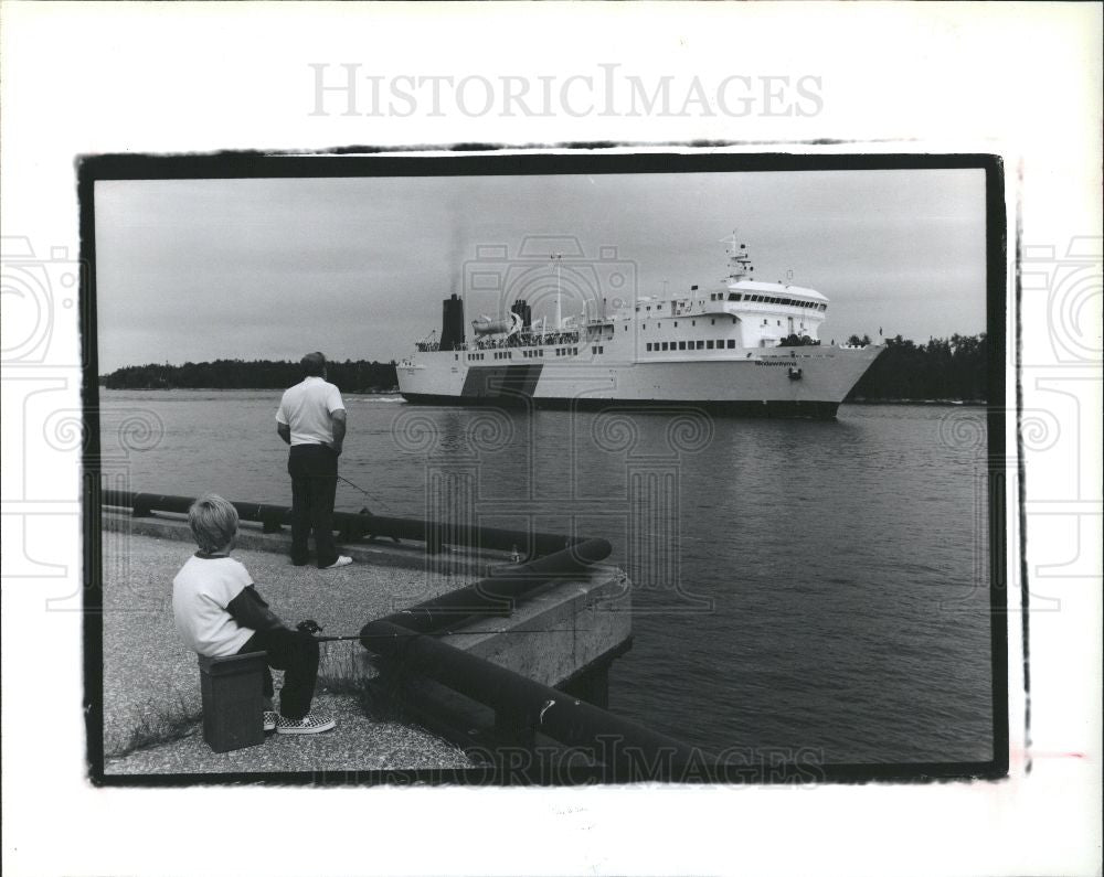 1990 Press Photo Nindawaymacq - Historic Images