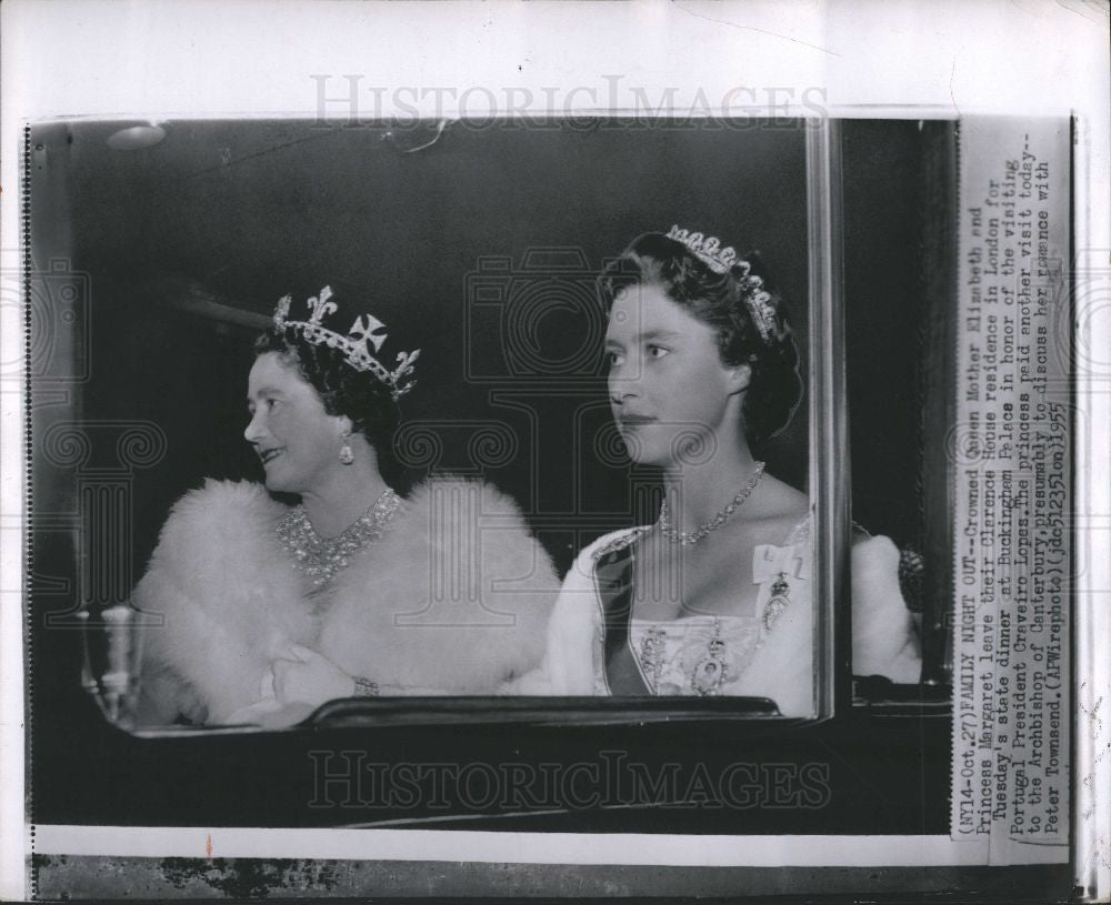 1955 Press Photo Queen Elizabeth And Princess Margaret - Historic Images