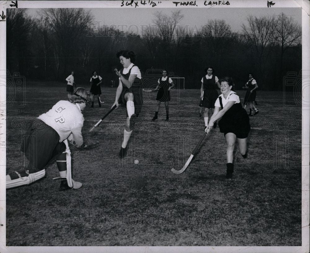 1956 Press Photo Girls Field Hockey Team Plays Ball - Historic Images