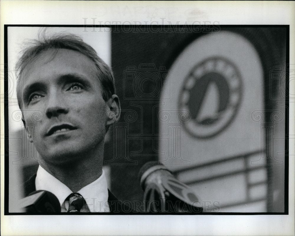1991 Press Photo Harbortown Dave Coulter spokesman safe - Historic Images